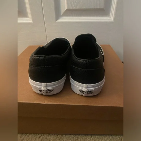 🖤Worn Once! Black Leather Slip-On Vans- M8.5/W10🖤 - Picture 2 of 7